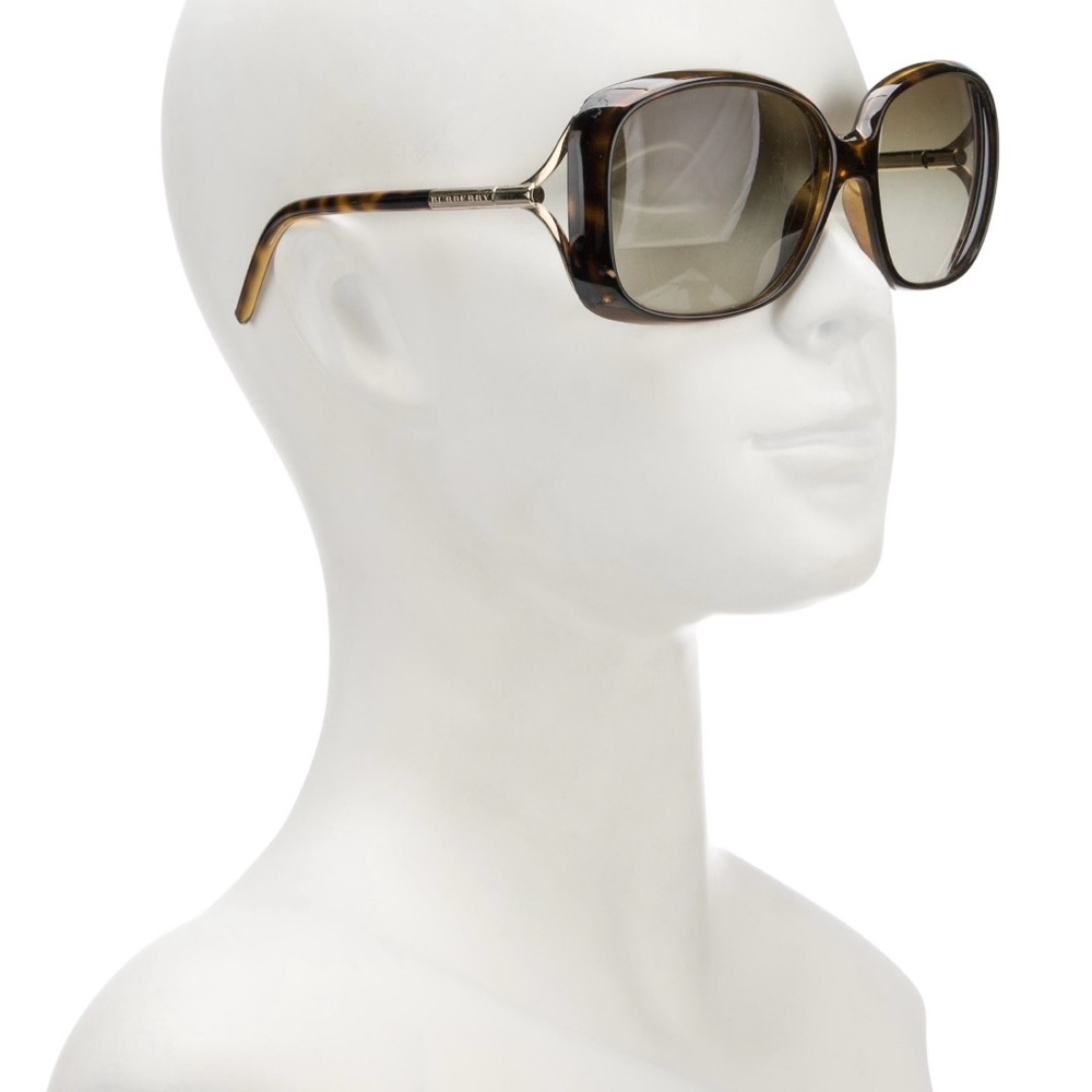 Burberry Women’s Square Gradient Brown Sunglasses Great Condition!